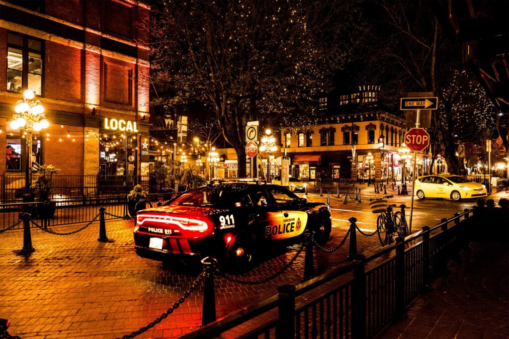 What are the Rules for Emergency Vehicles in Ontario?